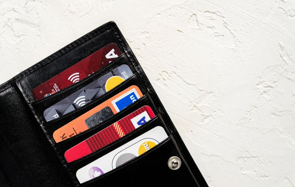 Card Holder vs. Men’s Wallet: Which is Better?